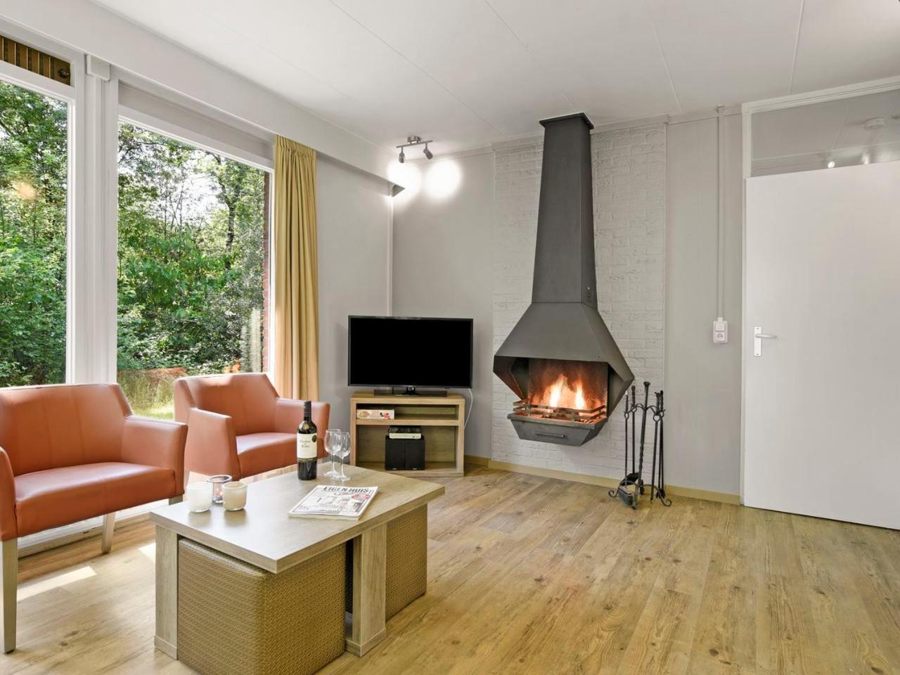 Luxury 4-Person Bungalow In The Holiday Park Landal Twenhaarsveld Хльтен Номер фото