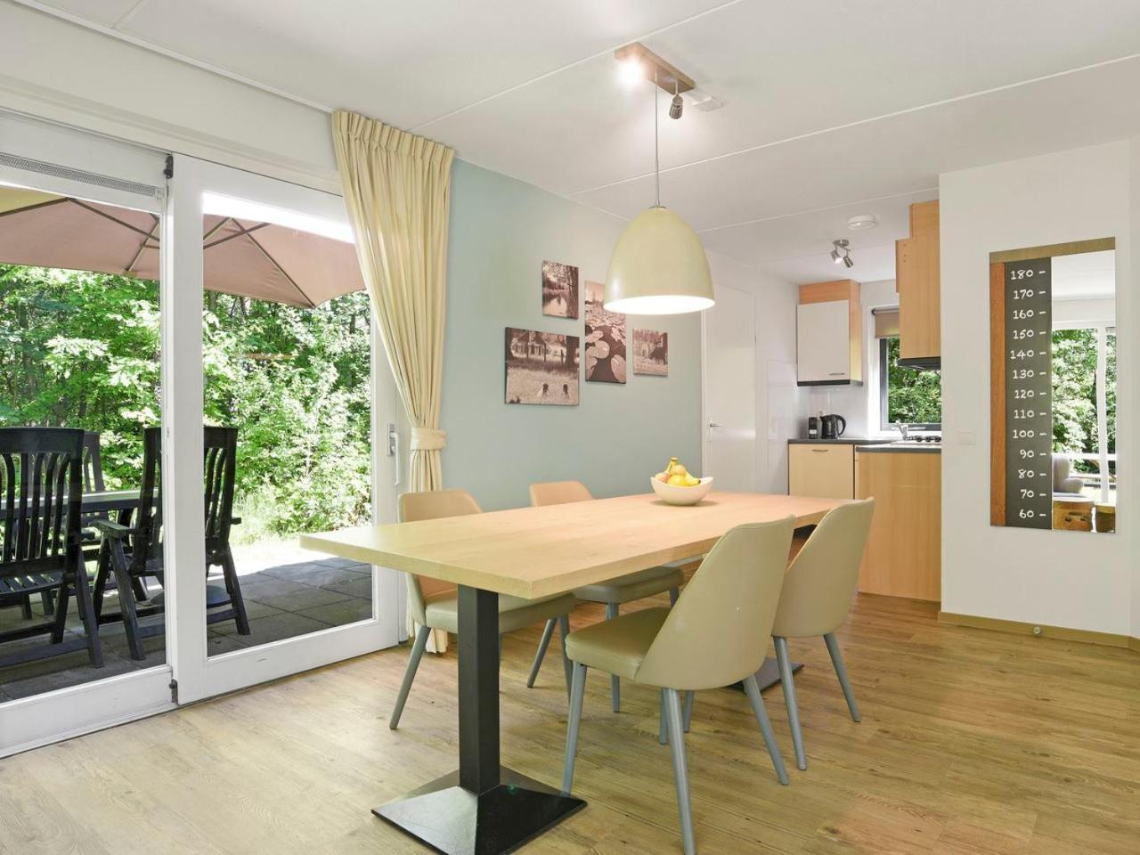 Luxury 4-Person Bungalow In The Holiday Park Landal Twenhaarsveld Хльтен Экстерьер фото