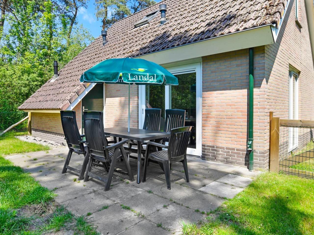 Luxury 4-Person Bungalow In The Holiday Park Landal Twenhaarsveld Хльтен Номер фото