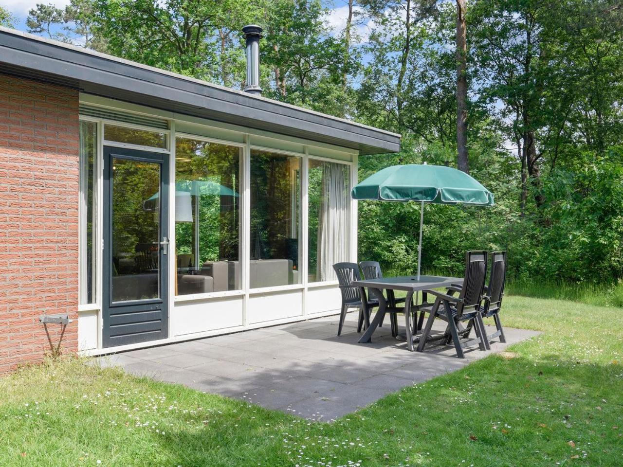 Luxury 4-Person Bungalow In The Holiday Park Landal Twenhaarsveld Хльтен Номер фото