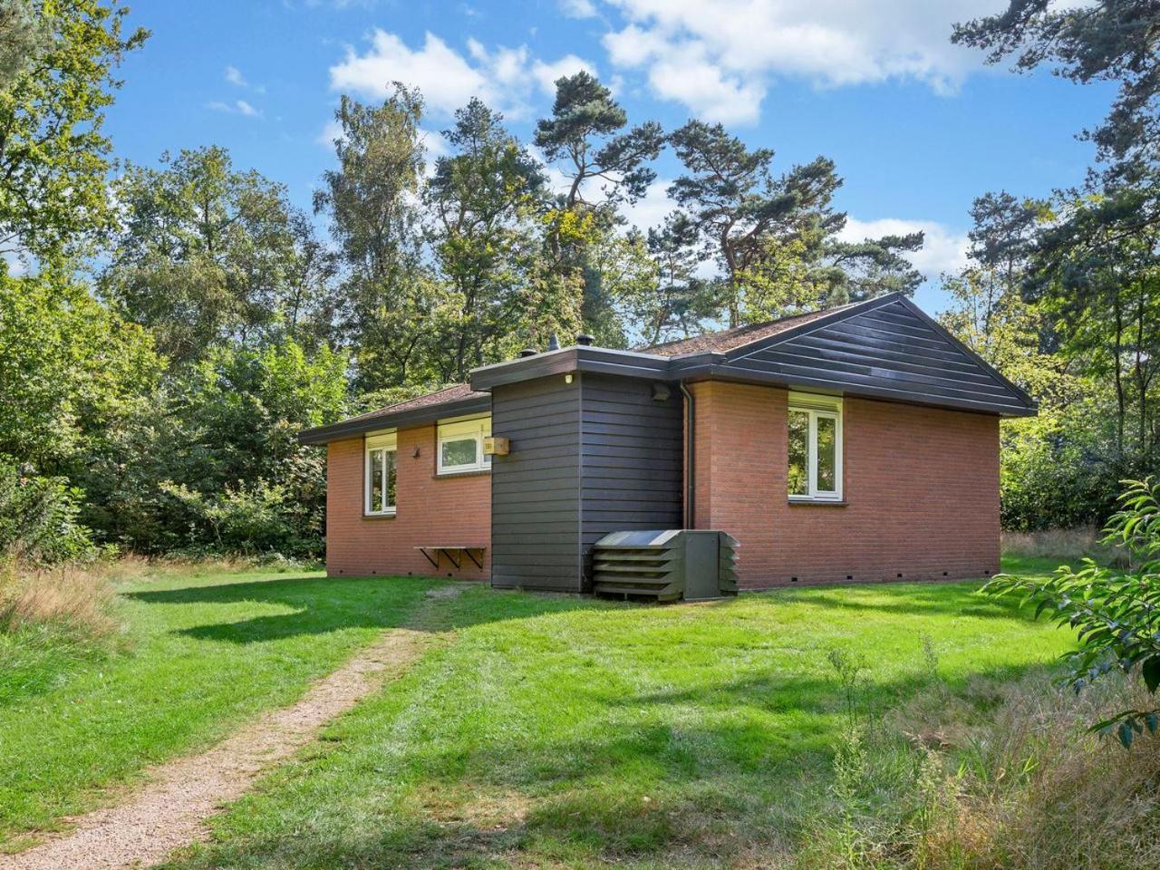 Luxury 4-Person Bungalow In The Holiday Park Landal Twenhaarsveld Хльтен Номер фото