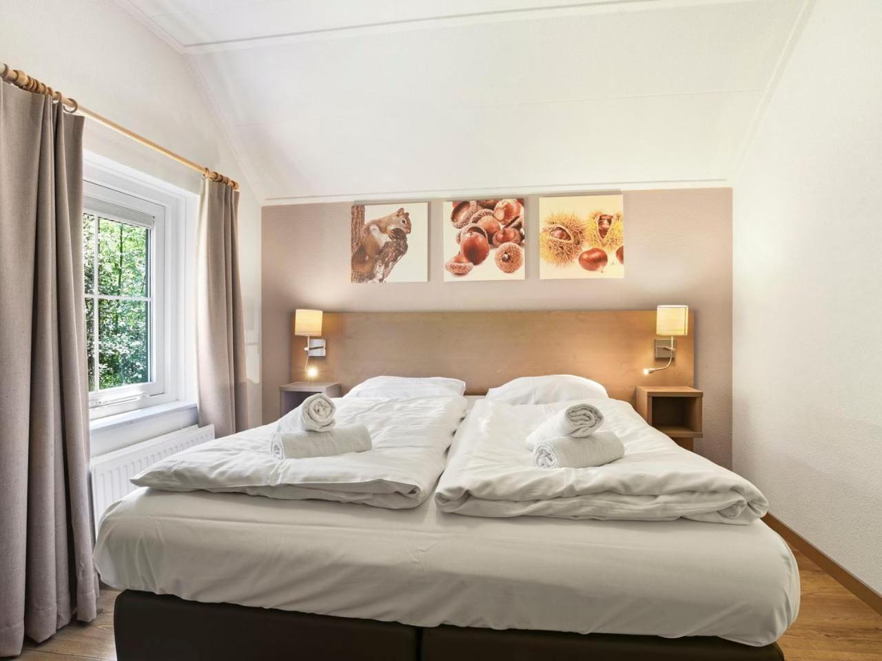 Luxury 4-Person Bungalow In The Holiday Park Landal Twenhaarsveld Хльтен Номер фото