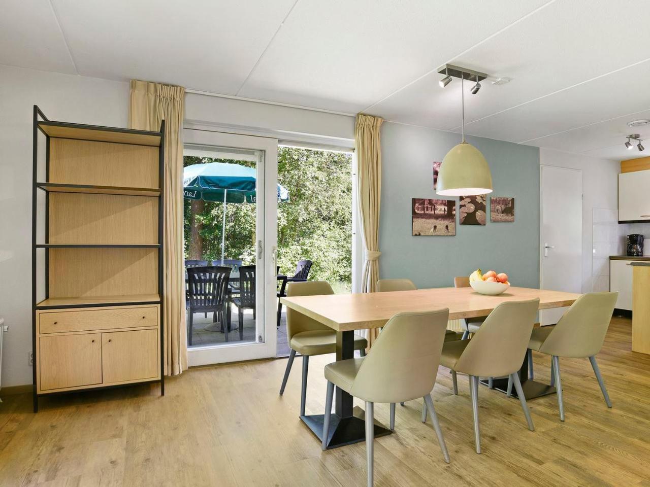 Luxury 4-Person Bungalow In The Holiday Park Landal Twenhaarsveld Хльтен Номер фото