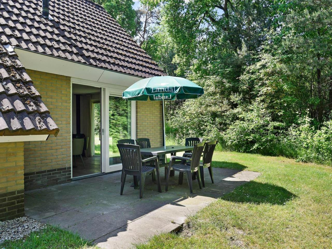 Luxury 4-Person Bungalow In The Holiday Park Landal Twenhaarsveld Хльтен Номер фото